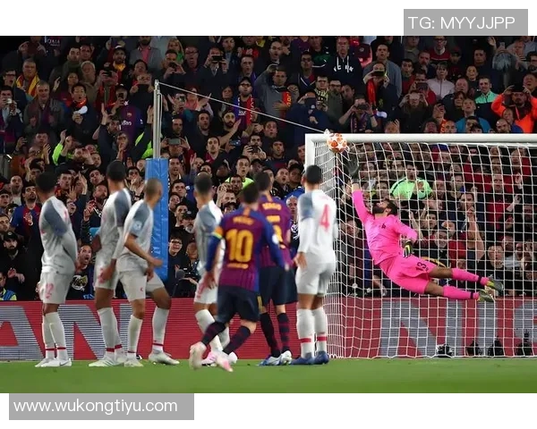 梅西射门击中横梁后麦卡利斯特破门助阿根廷领先1-0 梅西射门击中横梁后麦卡利斯特破门助阿根廷领先1-0